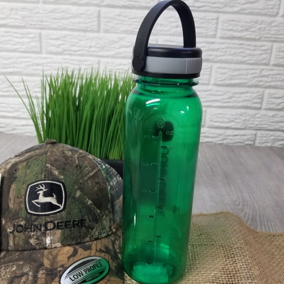 John Deere Camo Cap/Water Bottle Bundle - Picture 8 of 11